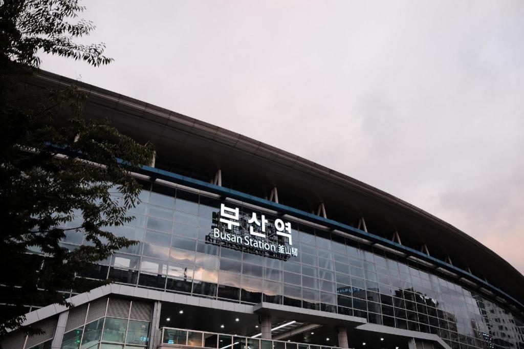Hotel Elephant Busan Bagian luar foto