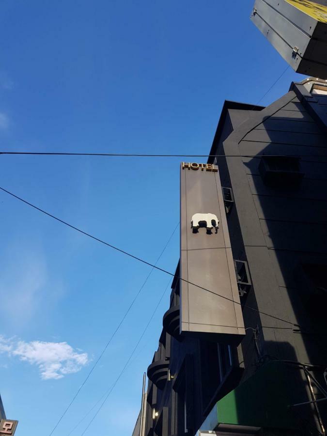 Hotel Elephant Busan Bagian luar foto